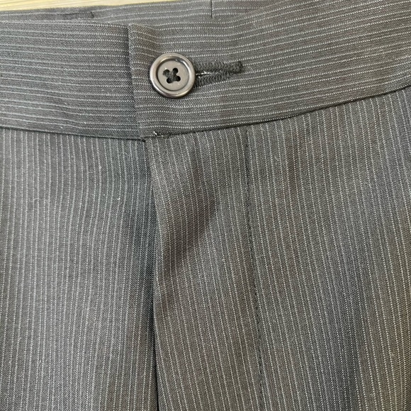 Perry Ellis men’s pants size 40X32 long polyester, and rayon blend. - Picture 8 of 8